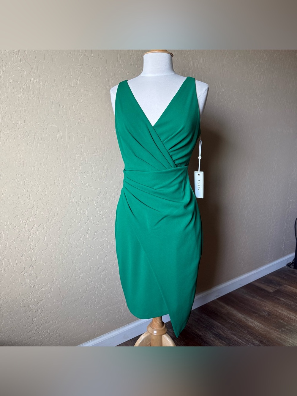 Sleeveless V-Neck Ruched Bodycon Dress